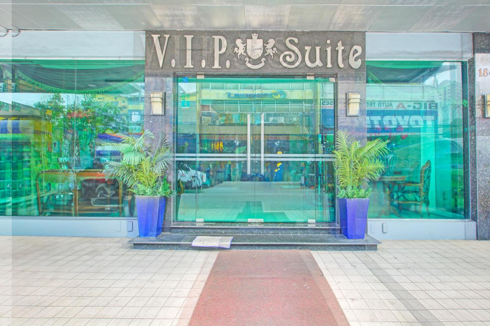 Townhouse Oak Vip Suites, Near Pnr Pasay Evangelista, Makati Manila マカティ エクステリア 写真