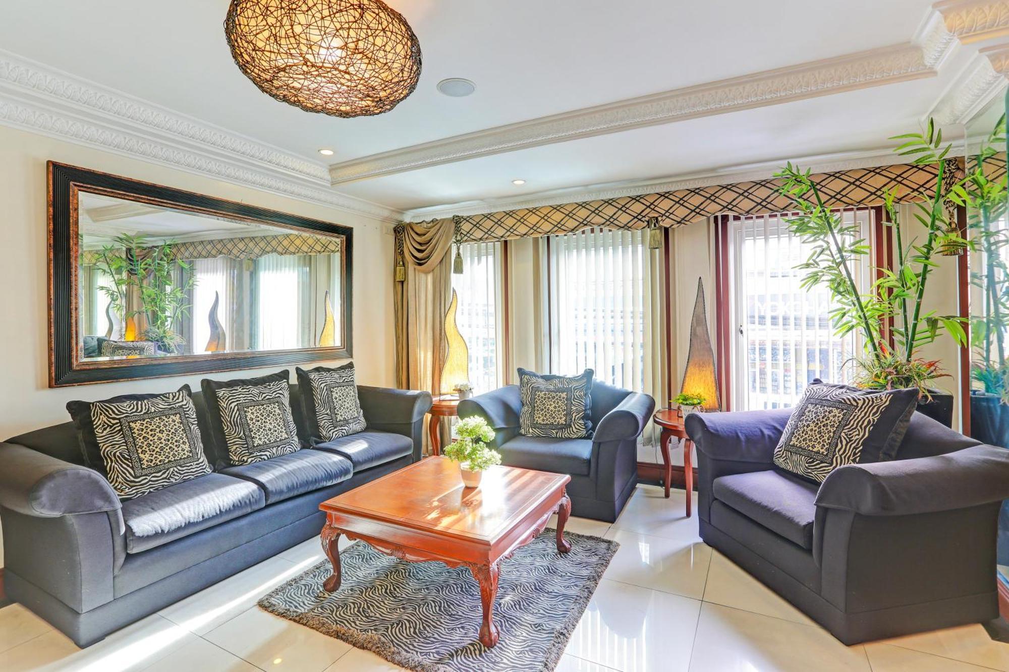 Townhouse Oak Vip Suites, Near Pnr Pasay Evangelista, Makati Manila マカティ エクステリア 写真