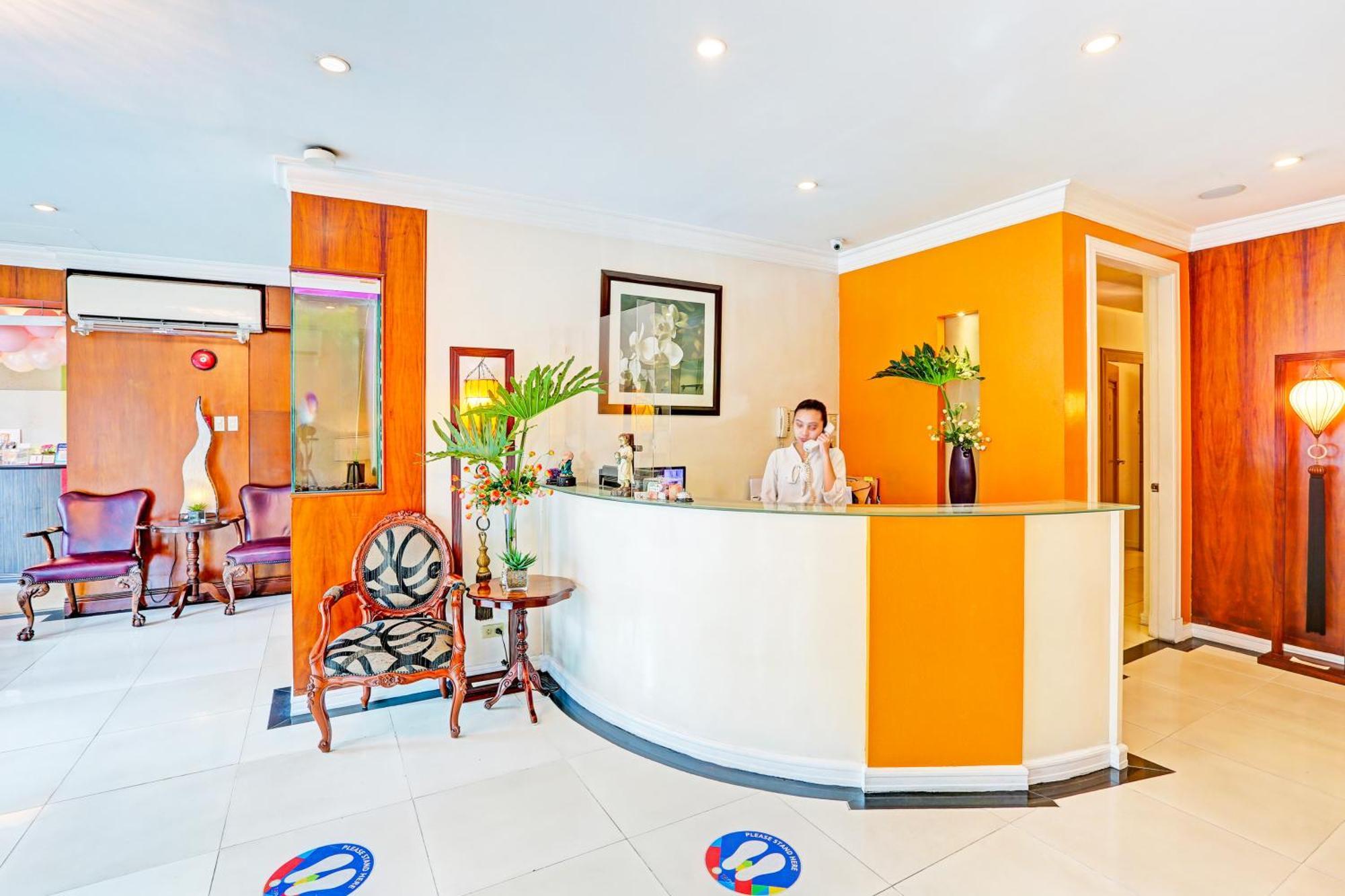 Townhouse Oak Vip Suites, Near Pnr Pasay Evangelista, Makati Manila マカティ エクステリア 写真